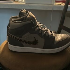 Men’s Jordan 1 size 8